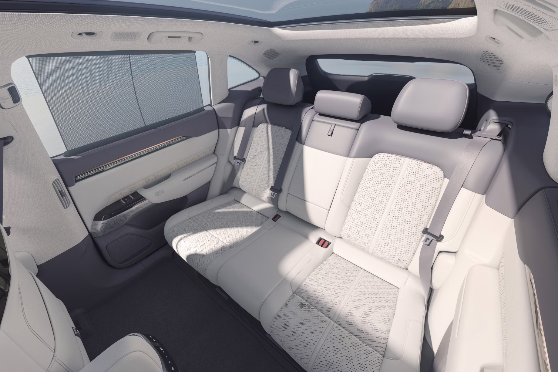 1753681228-zeekr7x_rear-seat